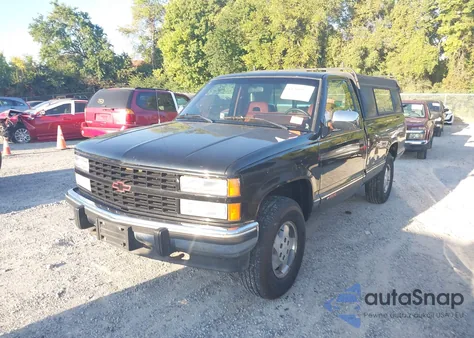 1992 Chevrolet Gmt-400 K1500 z USA, uszkodzony, nr VIN 1GCEK14K9NE131939